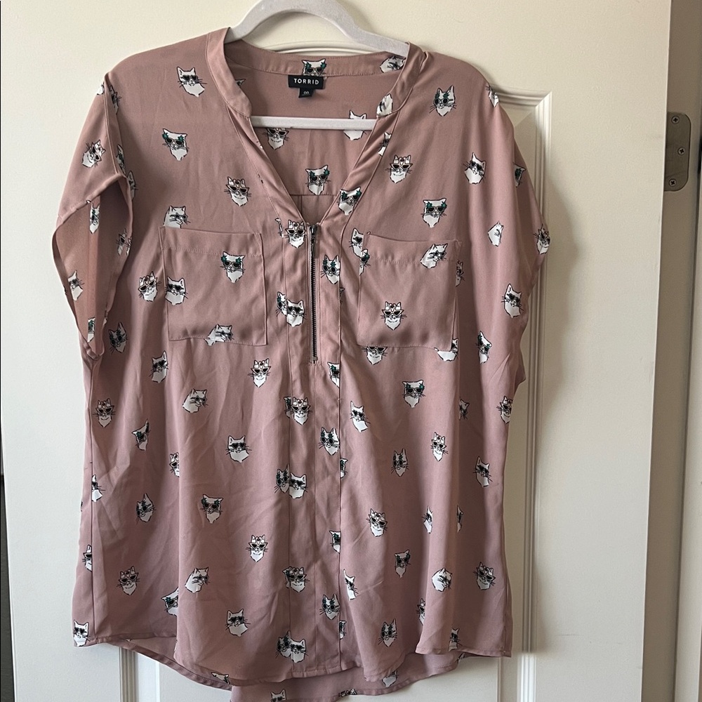 torrid Dusty Rose Cat Face Print V-Neck Tunic
